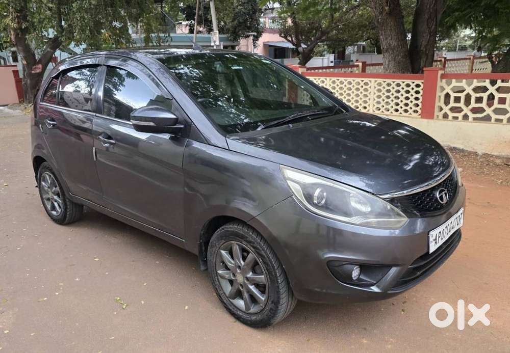Tata Bolt Revotron Xt, 2015, Petrol
