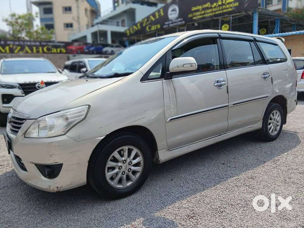 Toyota Innova 2.5 V 7 Str, 2012, Petrol