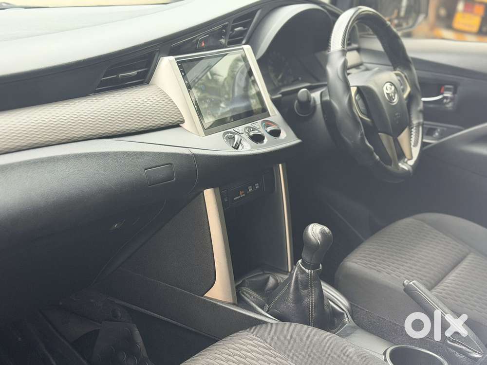 Toyota Innova Crysta 2.4 G Mt 8s, 2016, Diesel