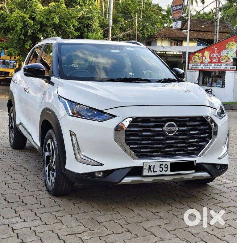Nissan Magnite 1.0 Xv Turbo Cvt, 2022, Petrol