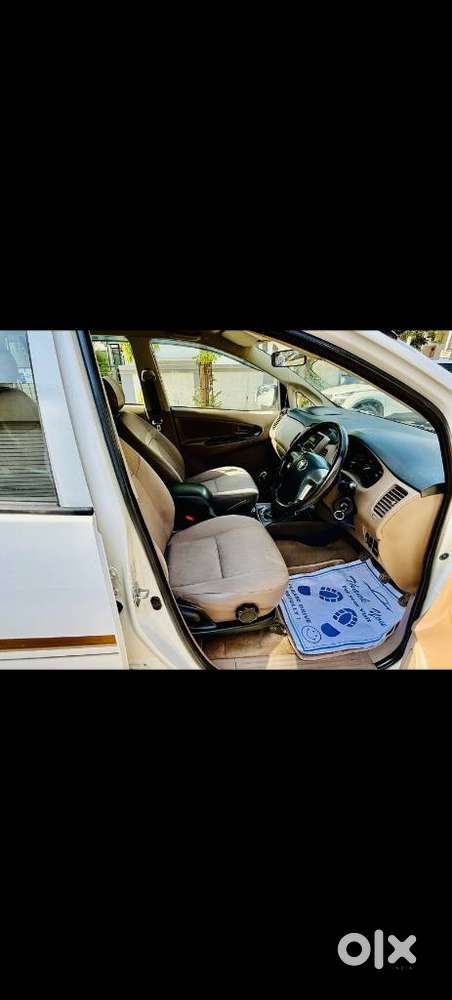Toyota Innova 2.5 Gx 8 Seater Limited Edition, 2016, Diesel