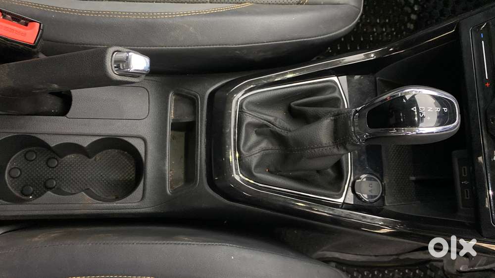 Skoda Kushaq 1.0 Tsi Style At, 2023, Petrol