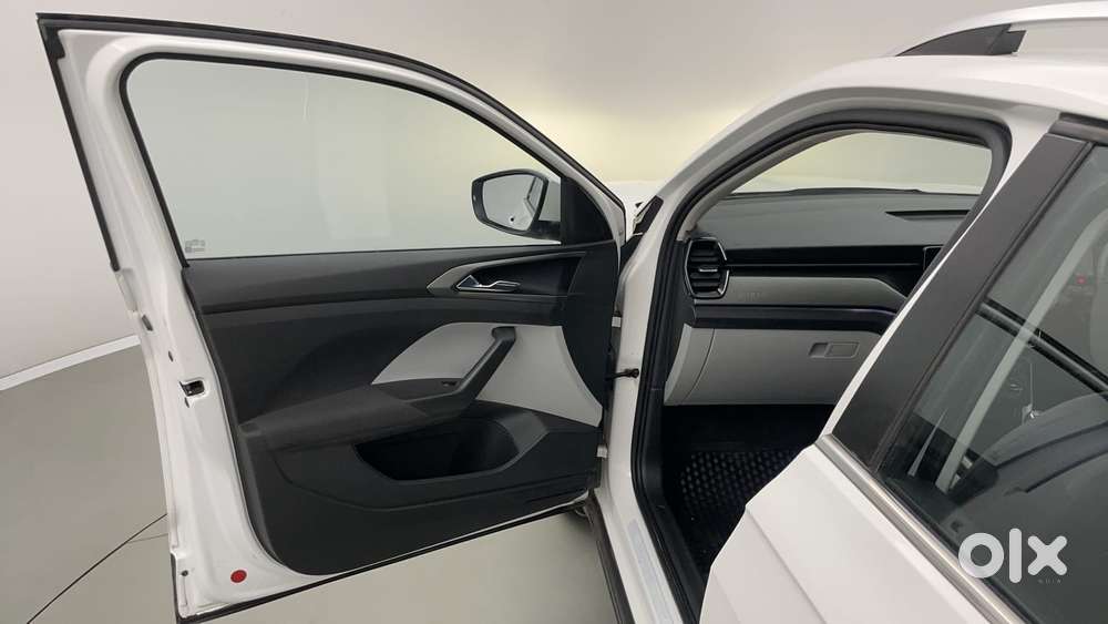 Skoda Kushaq 1.0 Tsi Ambition, 2022, Petrol