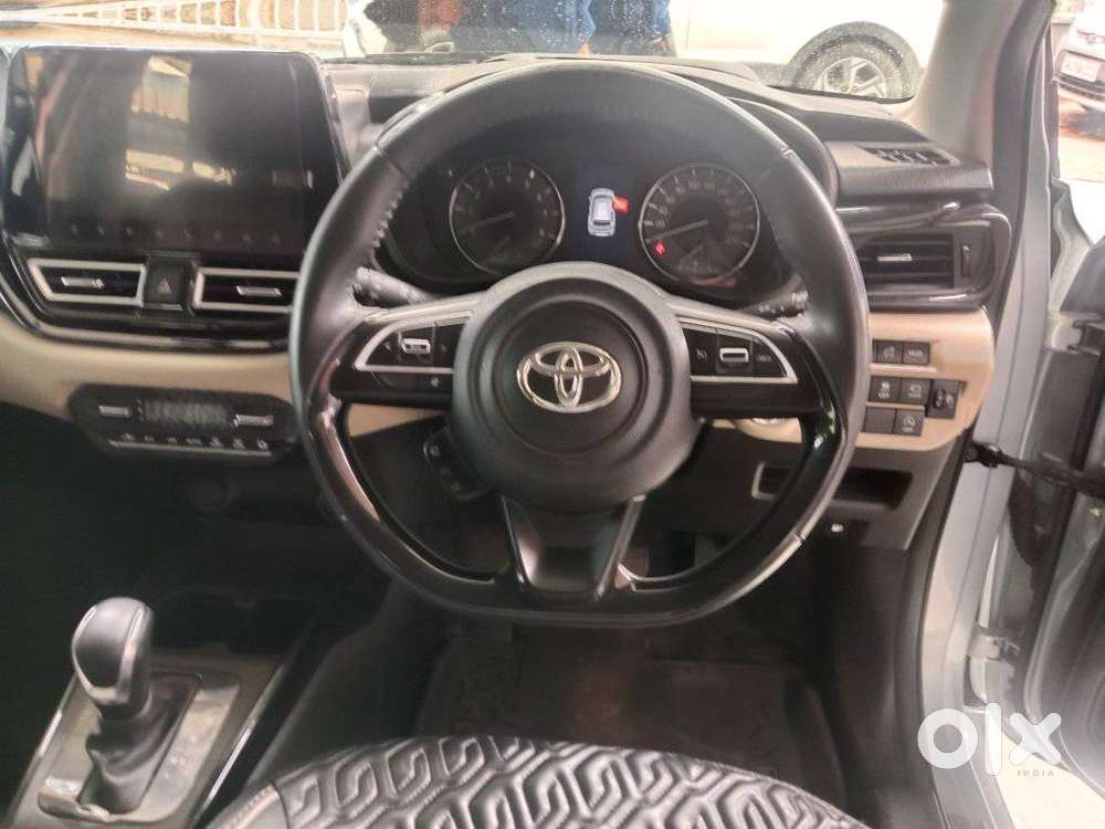 Toyota Glanza 1.2 V Amt, 2025, Petrol