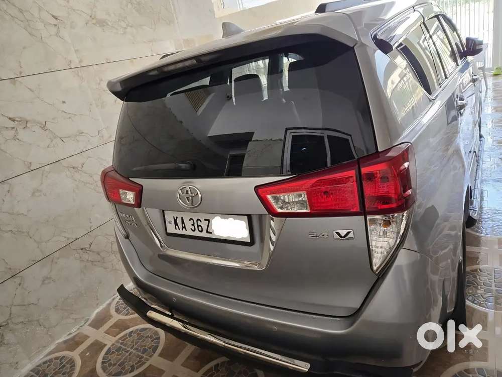 Toyota Innova Crysta 2017 Diesel Well Maintained