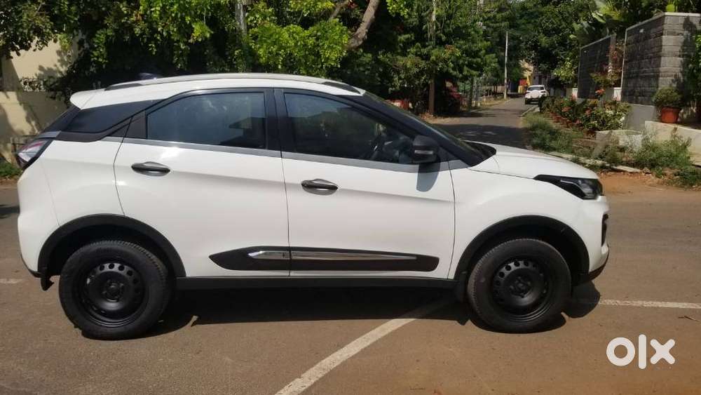 Tata Nexon 1.2 Revotron Xm, 2020, Petrol