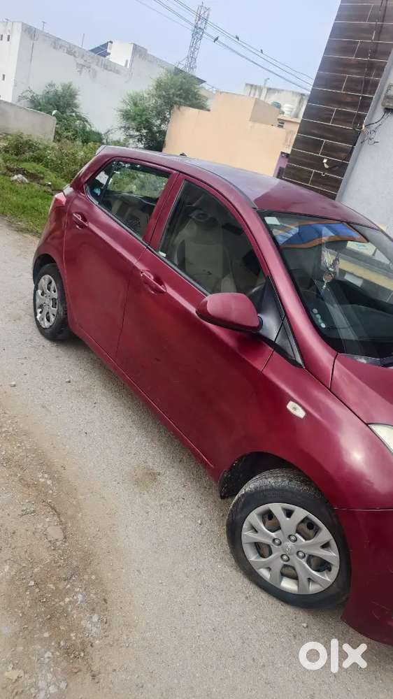 Hyundai Aura 1.2 E Petrol 2015