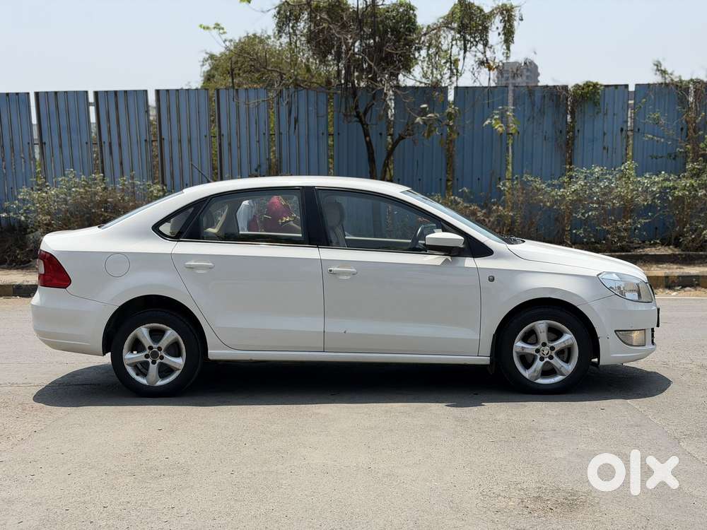 Skoda Rapid 1.6 Mpi Ambition, 2015, Diesel