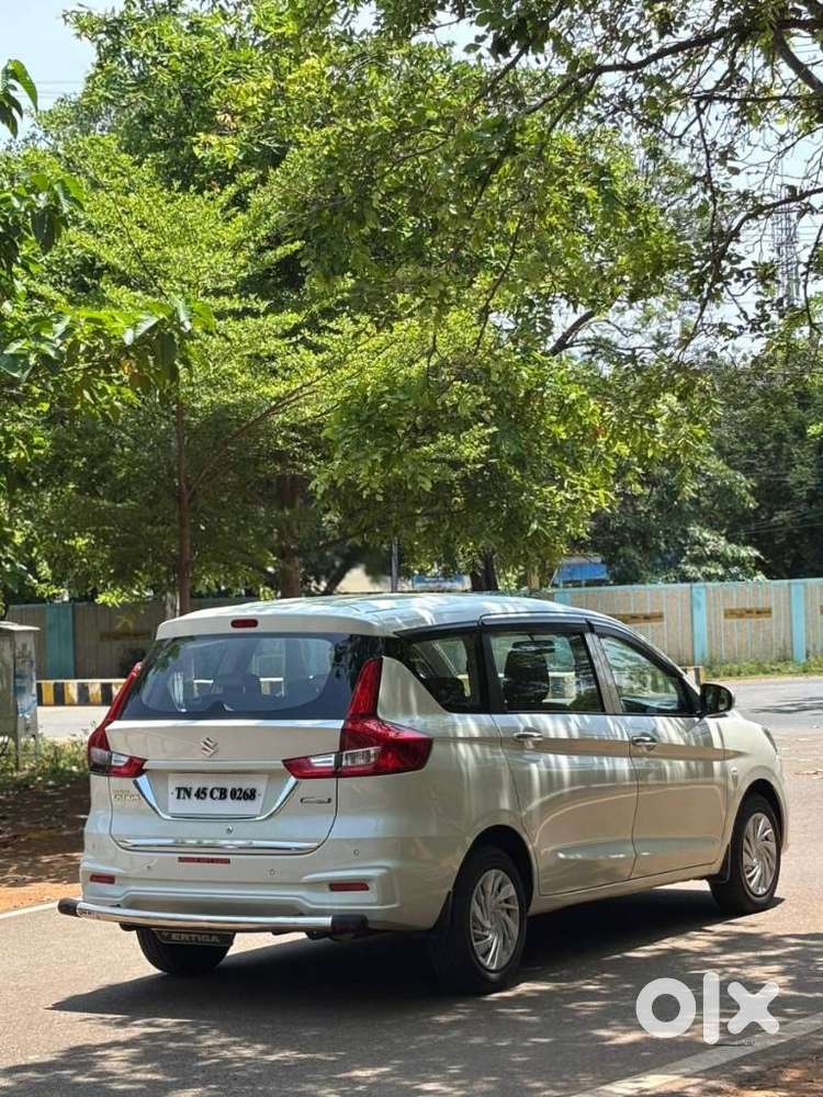 Maruti Suzuki Ertiga Lxi Shvs, 2022, Petrol