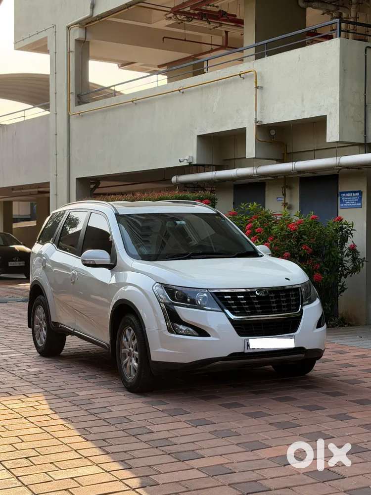 Mahindra Xuv500 W9 Diesel Manual Single Owner Sunroof 2018 Model