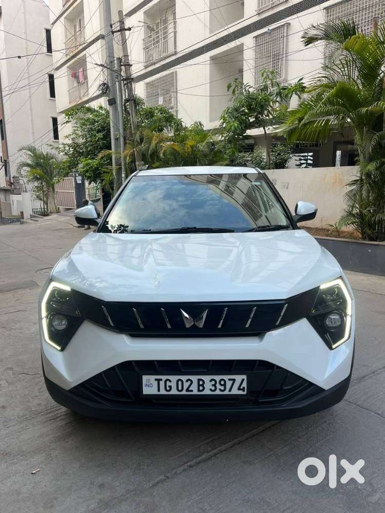 Mahindra Xuv 3xo Ax5 Ds Mt, 2025, Diesel