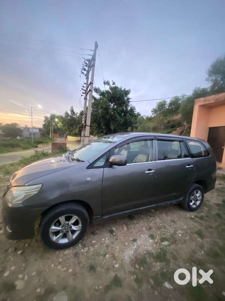 Toyota Innova 2013 Diesel Well Maintained