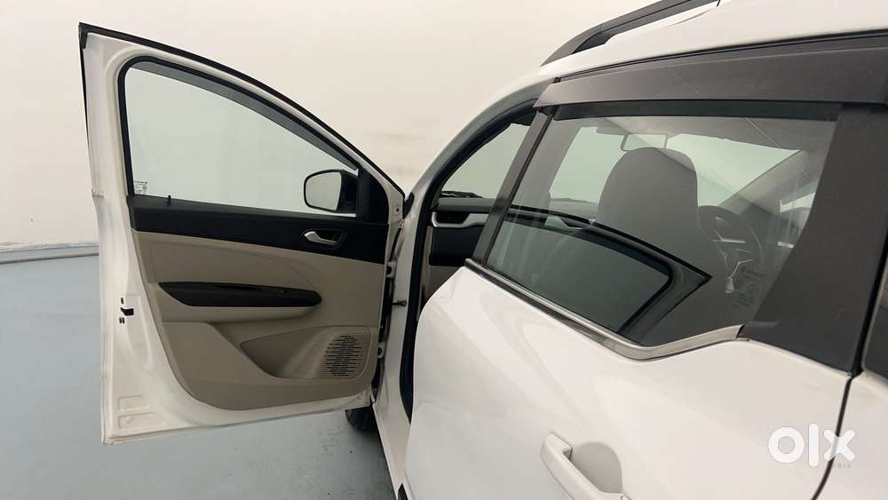 Renault Triber Rxz Easy-r Amt, 2021, Petrol