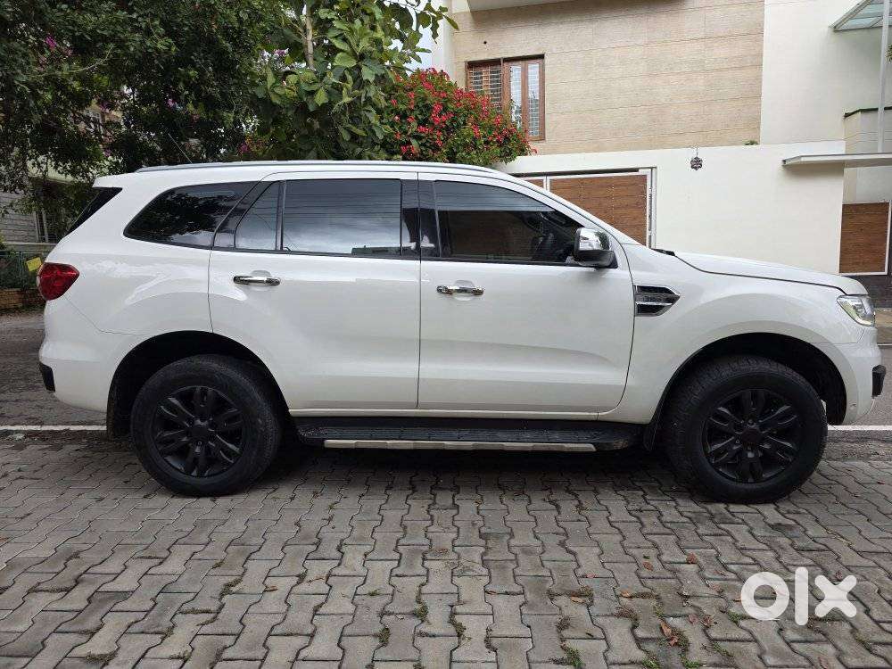 Ford Endeavour 3.2 Titanium At 4x4, 2017, Diesel