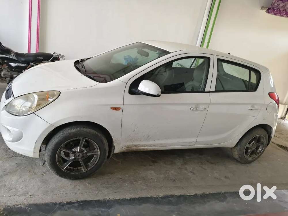 Hyundai I20  (april 2031) Bijnor Transfer
