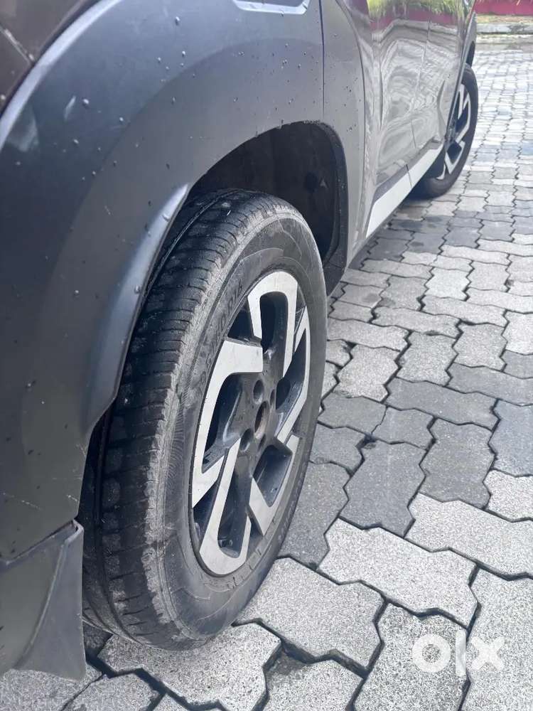 Nissan Magnite Turbo Cvt Xv Premium (top Model)  2021  Automatic Cvt