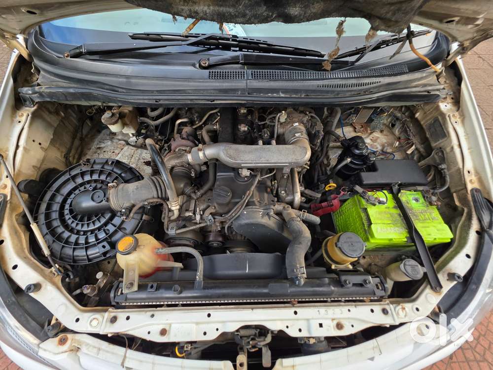 Toyota Innova 2.5 G (diesel) 8 Seater, 2010, Diesel