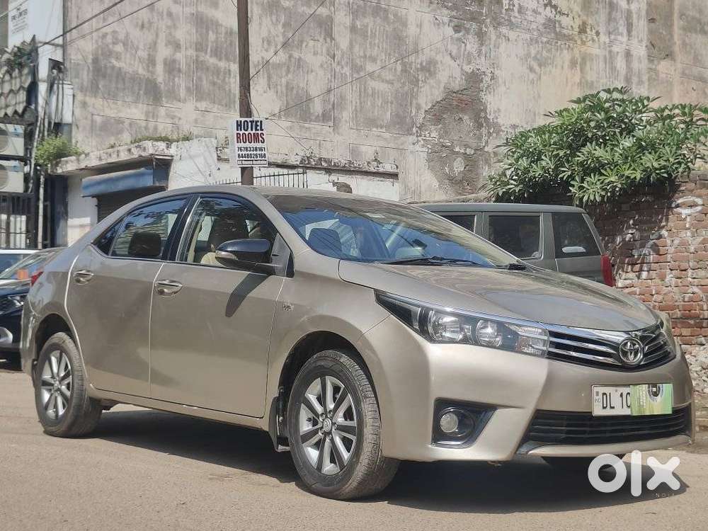Toyota Corolla Altis G At, 2015, Petrol
