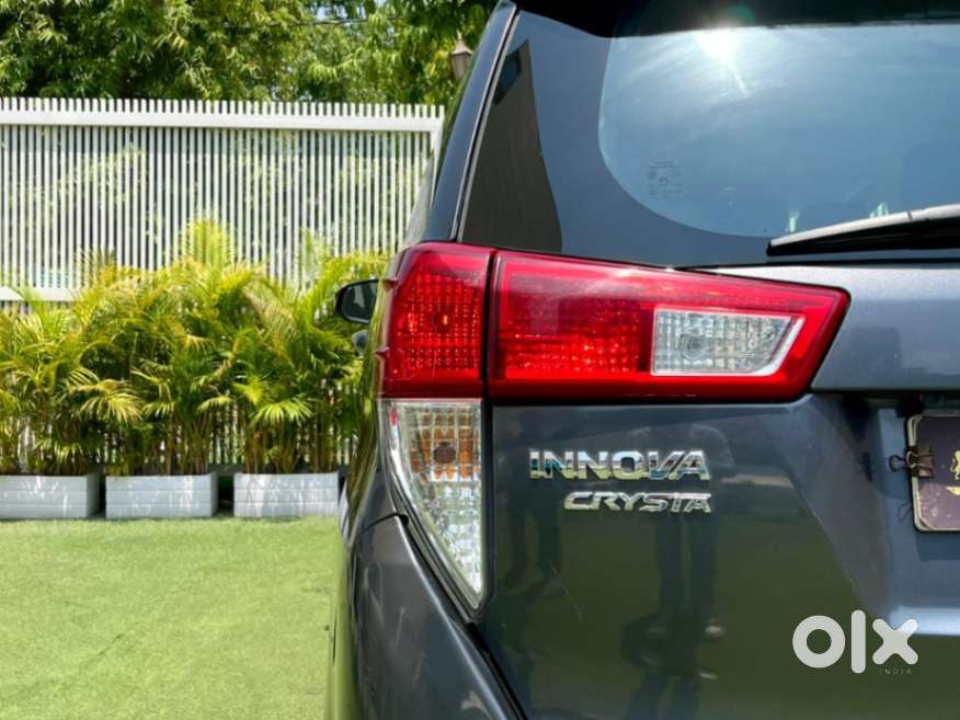 Toyota Innova Crysta 2.4 G Mt, 2022, Diesel