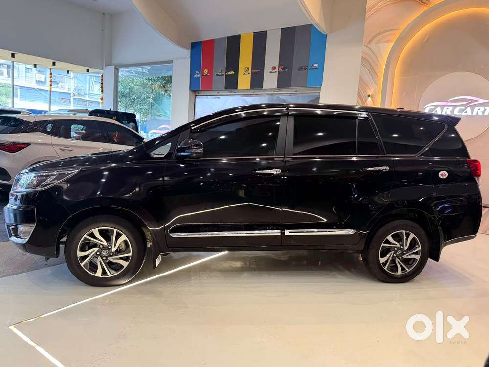 Toyota Innova Crysta 2.4g( Gx+ Mt), 2025, Diesel