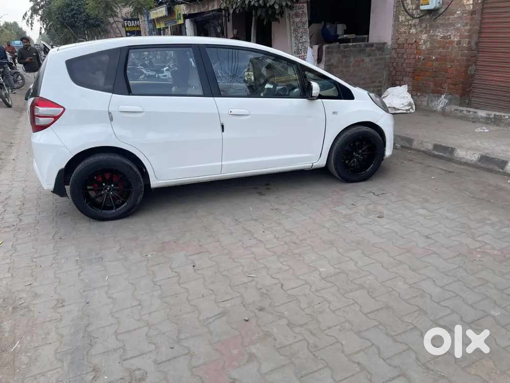 Honda Jazz  ,petrol * Mnf 2011.reg 2012