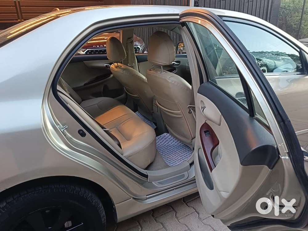 Toyota Corolla Altis [2014-2017] 1.8 G Cvt, 2014, Petrol