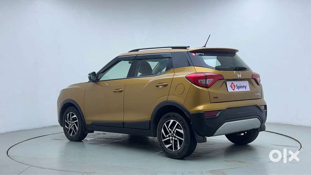 Mahindra Xuv300 Turbosport W8, 2023, Petrol