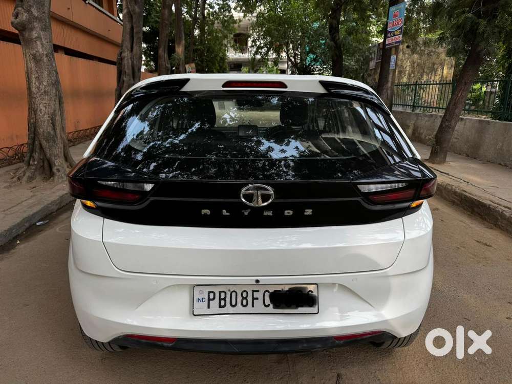 Tata Altroz 1.2 Xm Plus, 2023, Petrol