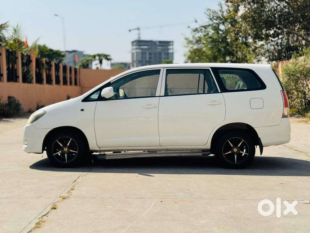 Toyota Innova 2.5 G (diesel) 8 Seater, 2009, Diesel