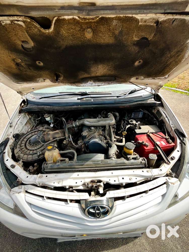 Toyota Innova 2011 Diesel Well Maintained