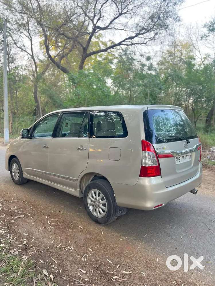Toyota Innova 2015 Diesel Well Maintained