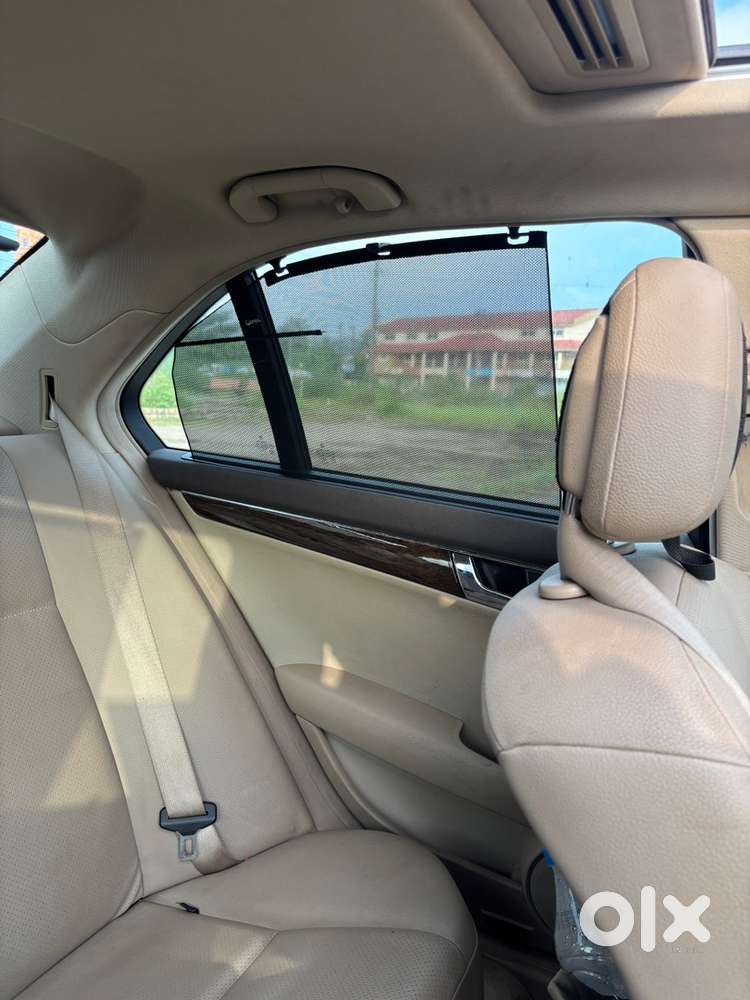 Mercedes-benz C-class 2009 Car With Sunroof