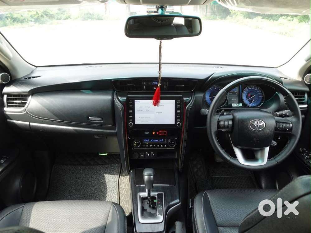 Toyota Fortuner 4x2 At 2.7 Petrol, 2024, Petrol