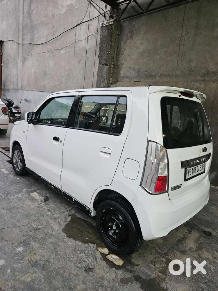 Maruti Suzuki Wagon R Stingray 2016 Petrol Well Maintained