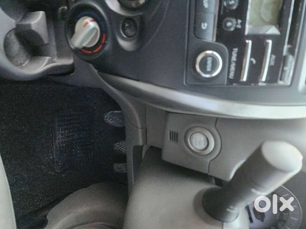 2013 Model Airbags Diesel Showroom Track