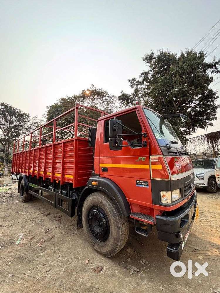 Tata Safari Accomplished Plus Dual Tone, 2024, Diesel