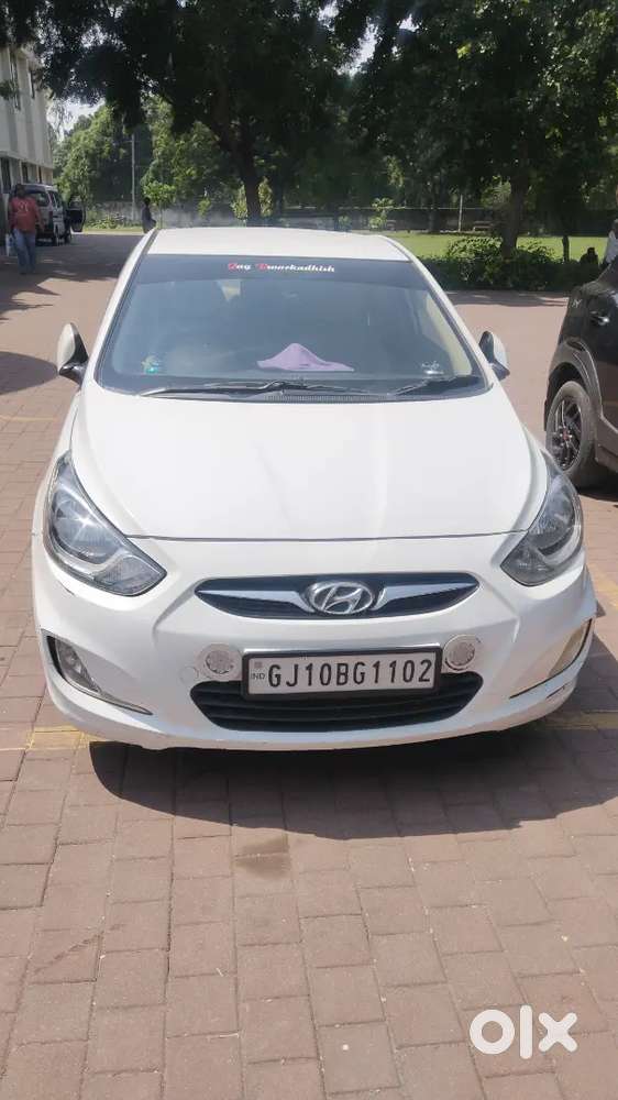 Hyundai Verna Fluidic 1.6 2012