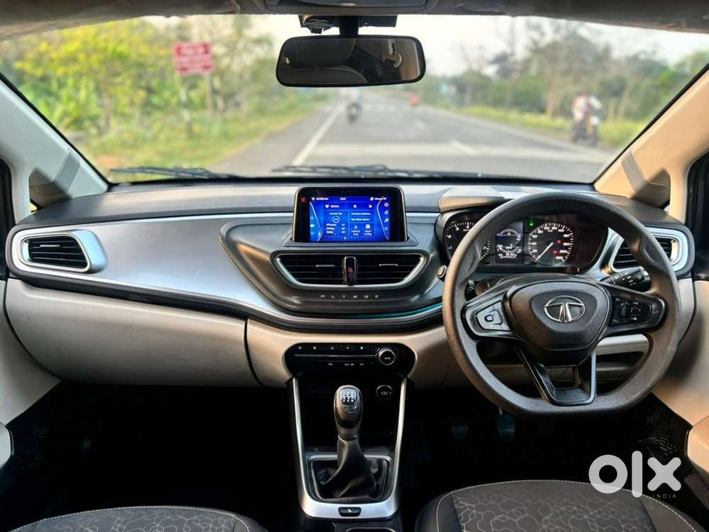 Tata Altroz Xz, 2022, Petrol