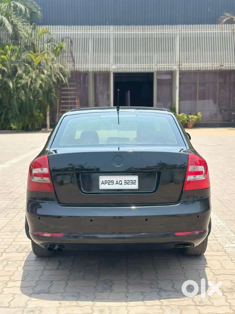 Skoda Laura 2011