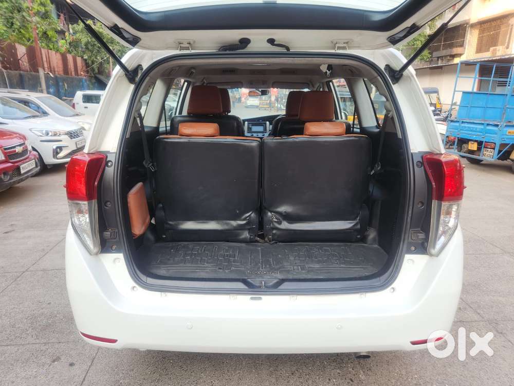 Toyota Innova Crysta 2.4 G Mt 7 Str, 2017, Diesel