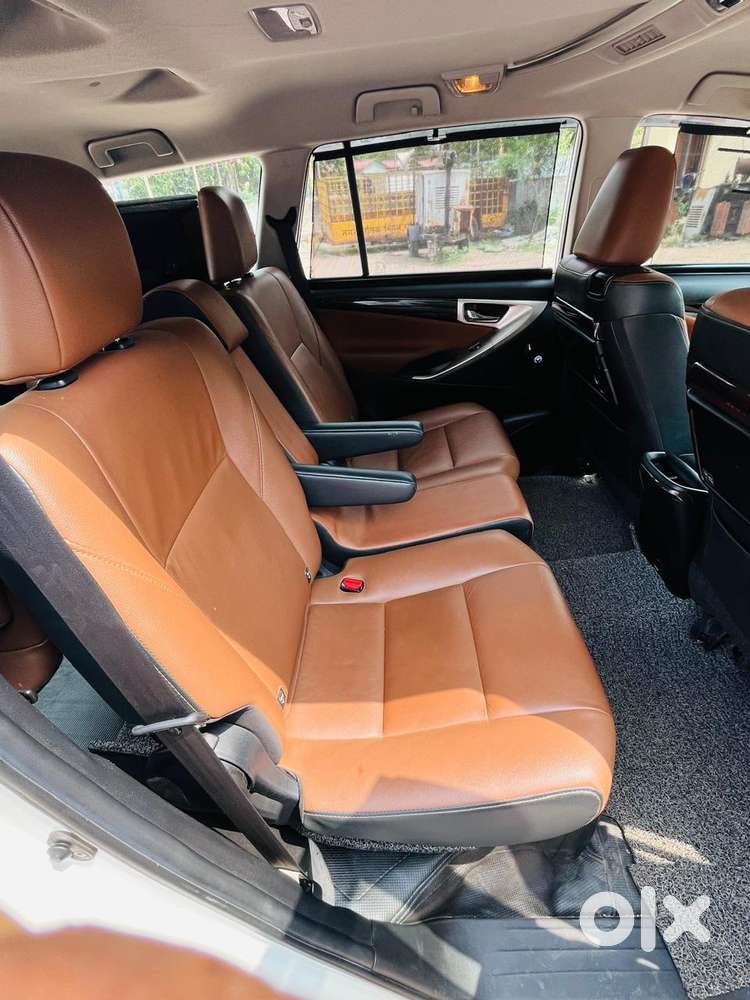 Toyota Innova Crysta 2.7 Zx At, 2022, Petrol