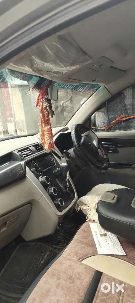 Mahindra Kuv100 Nxt 6 Petrol Good Condition