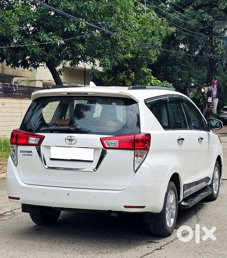 Toyota Innova Crysta 2.4 G Mt, 2017, Diesel