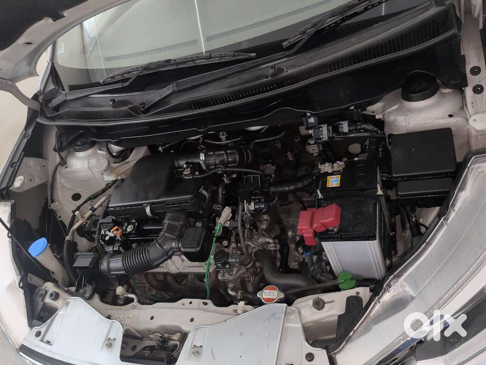 Maruti Suzuki Ertiga Vxi At, 2023, Petrol