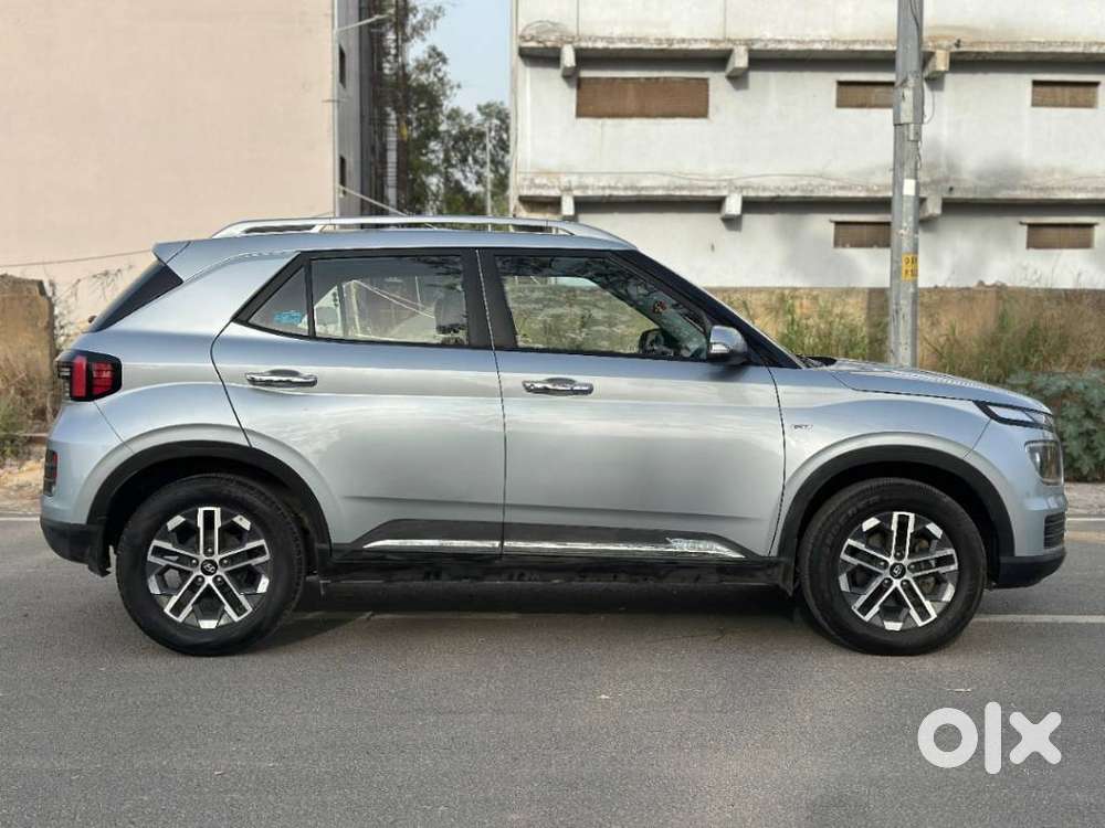 Hyundai Venue 1.0 Sx (o) Turbo Dct, 2022, Petrol