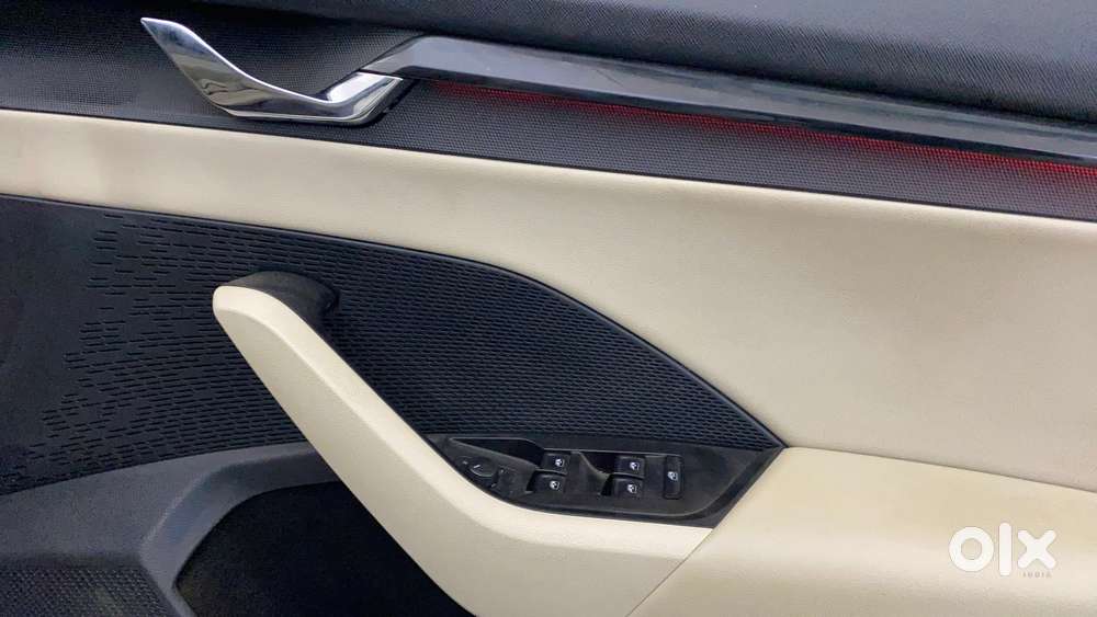 Skoda Octavia 2.0 Style Tsi At, 2022, Petrol