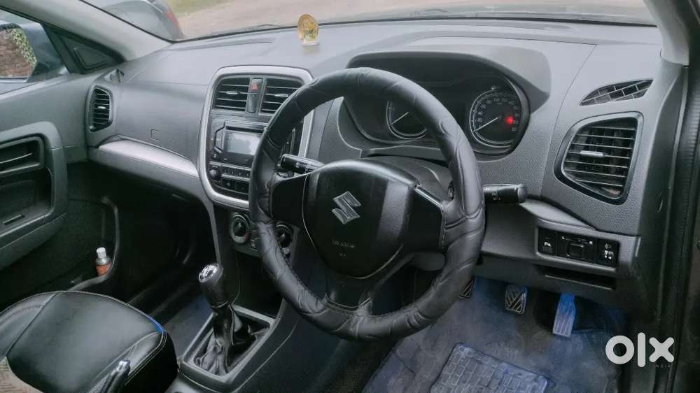 Maruti Suzuki Brezza Vdi 2017 Showroom Condition Single Hand Driven