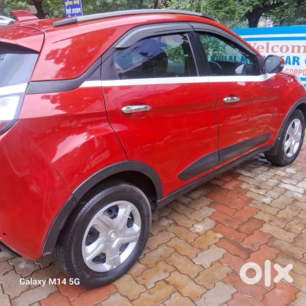 Tata Nexon 1.2 Revotron Xt, 2018, Petrol