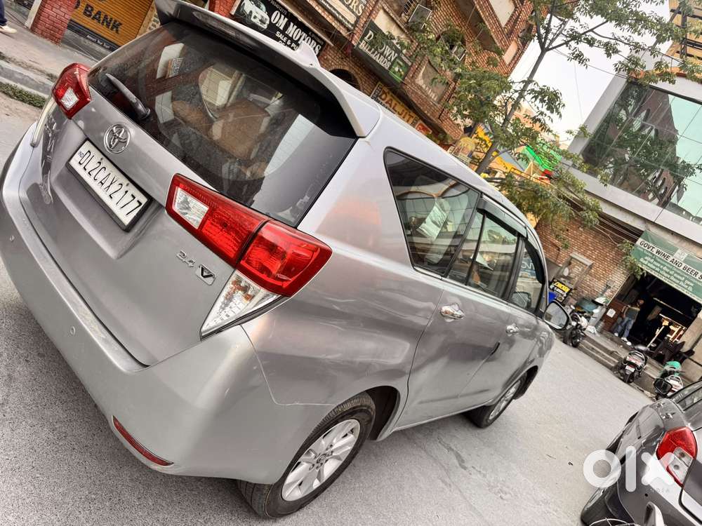 Toyota Innova Crysta 2.4 V 8 Str, 2017, Diesel