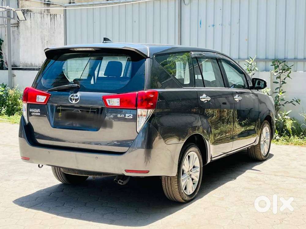 Toyota Innova Crysta 2.8z Automatic, 2016, Diesel